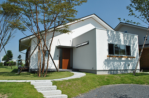 HIRAYA's house~階段のないシンプルな暮らしを~